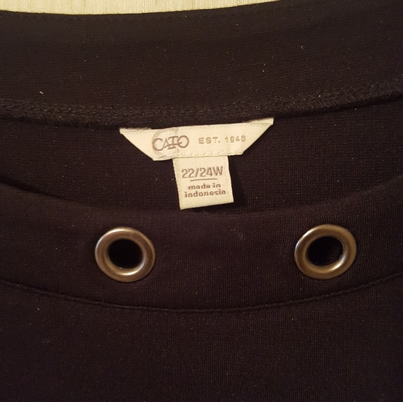 Top - Picture 2 of 2